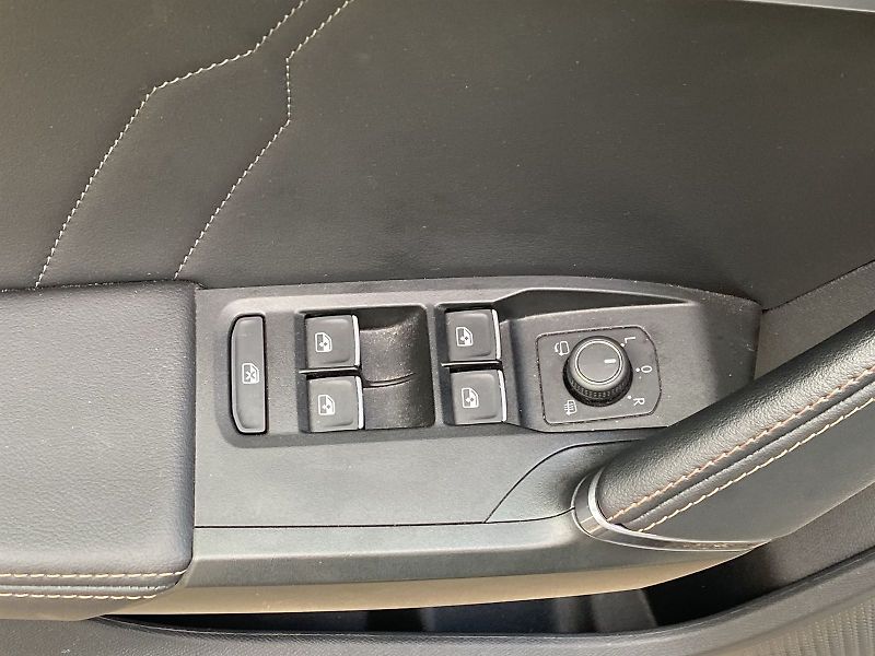 Cupra Formentor (2023) 1.5 TSI DSG - fotka 28 z 41