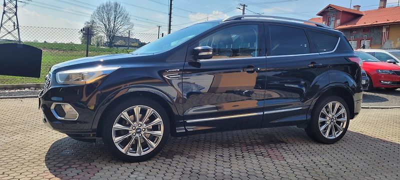 Ford Kuga (2017) 2,0TDCi 132kW DSG 4×4 Vignale  - fotka 9 z 52