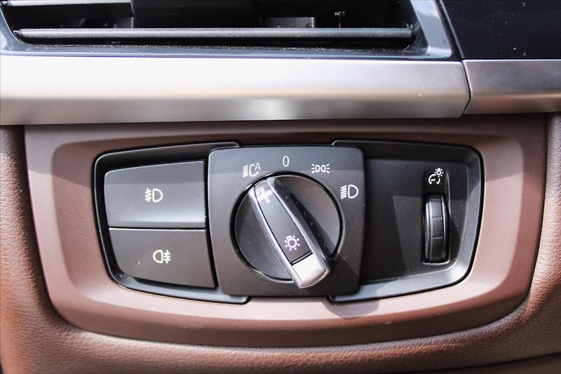 BMW X5 xDrive 30d NAVI DPH 1.MAJ ČR - fotka 25 z 26
