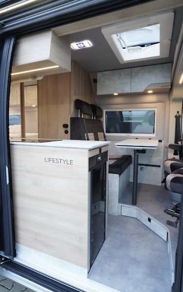 Robeta (2026) Womondo Lifestyle 636 - fotka 20 z 24