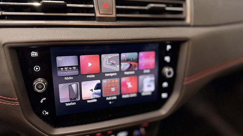 Seat Arona (2019) 1.0TGI- FR,LED,ZÁRUKA  - fotka 29 z 35