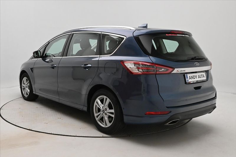 Ford S-MAX 2,0 EcoBLUE 140 kW AT8 7MÍST Z - fotka 7 z 32