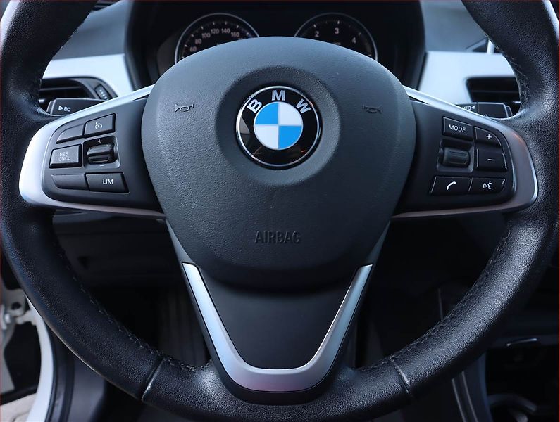 BMW X1 (2022) sDrive18d - fotka 21 z 21