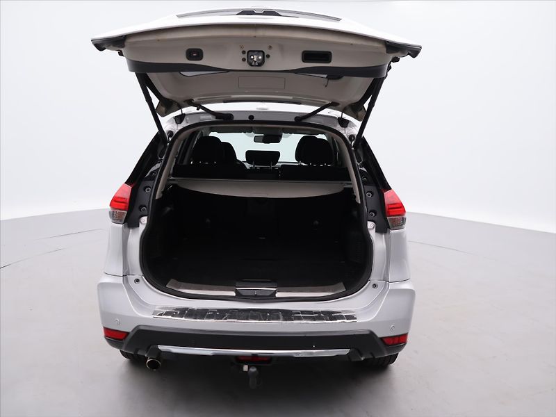 Nissan X-Trail 2.0 dCi Aut. AWD CZ N-Connecta - fotka 9 z 30
