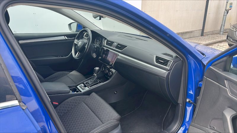 Škoda Superb (2018) 4X4GRT STY TD 140/2.0 A7F - fotka 11 z 30