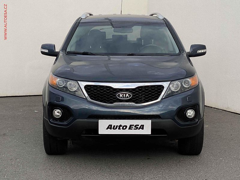 Kia Sorento (2011) 2.2 CRDi 4x4, ČR, AC, xenon - fotka 2 z 17