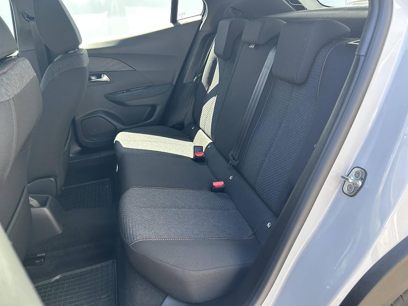 Peugeot 2008 (2026) STYLE S&S MAN6 1.2 PureTech - fotka 8 z 10