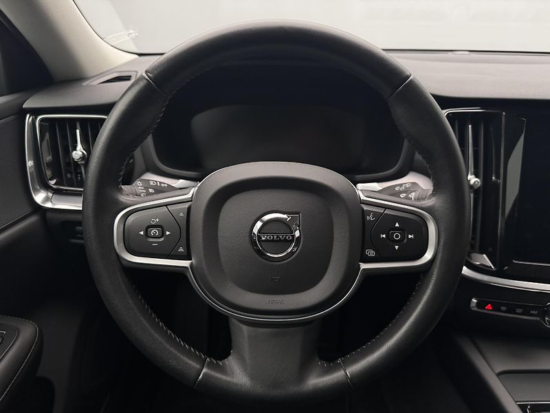 Volvo V60 D3 MOMENTUM  AUT CZ 1.maj - fotka 3 z 34