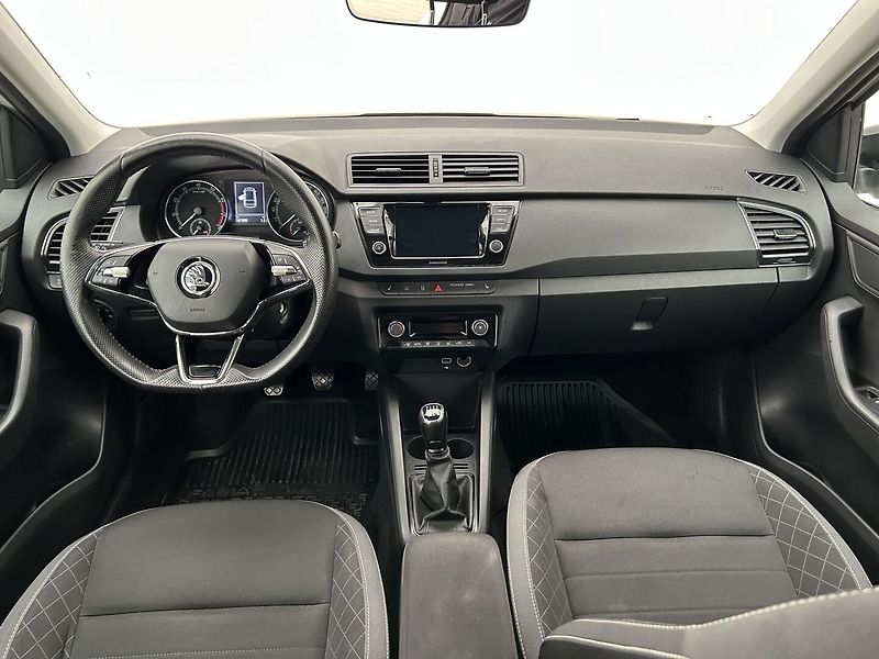 Škoda Fabia 1.0 TSI  Ambition   Plus - fotka 5 z 29