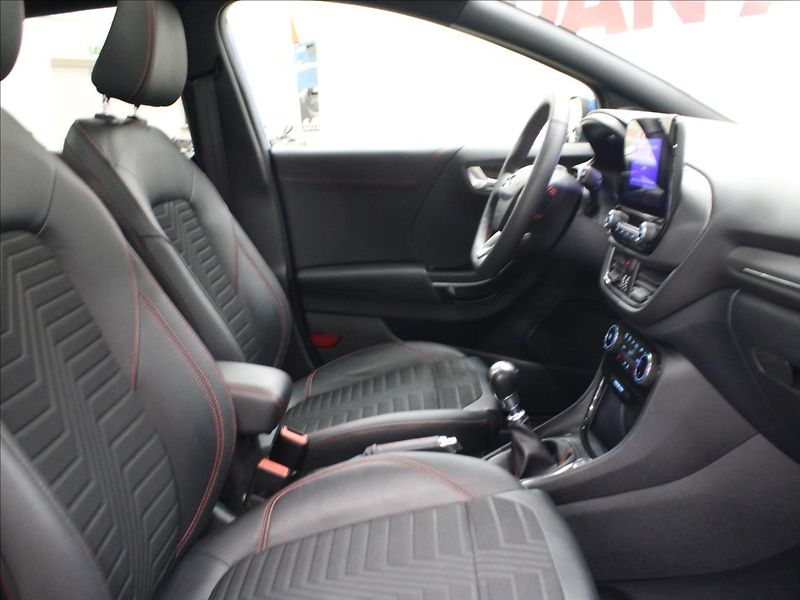 Ford Puma 1,0 EcoBoost ST-Line X - fotka 12 z 32