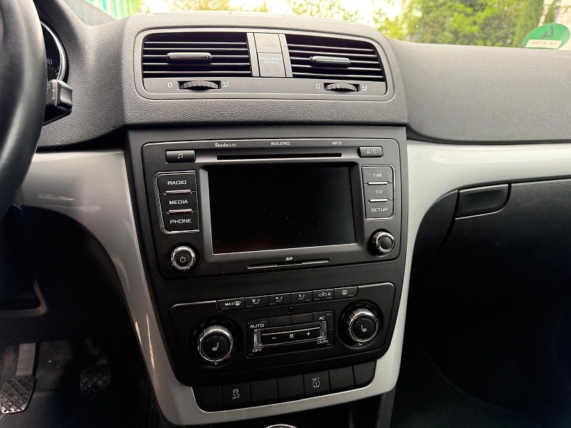 Škoda Yeti 1,2 TSi Ambition /servis.kn./ - fotka 21 z 31