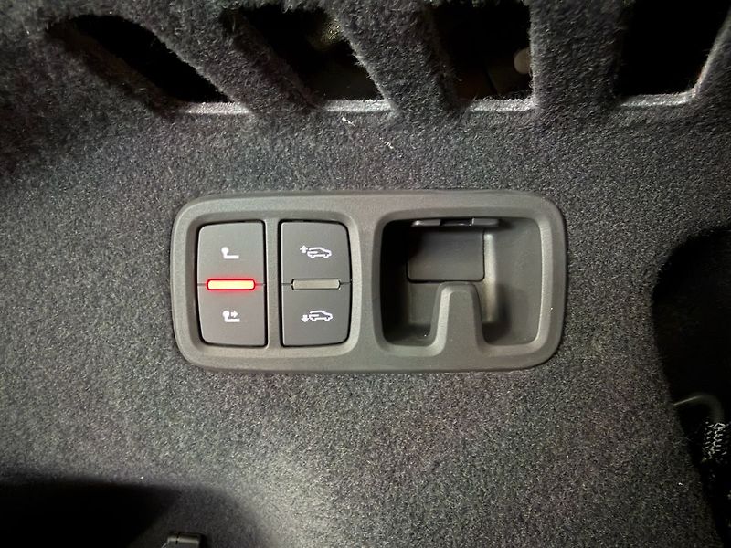 Audi SQ8 QUATTRO, B&O, VIRTUAL, WEBASTO - fotka 32 z 34