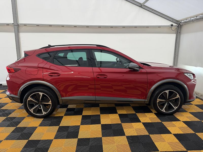 Cupra Formentor 1.5Tsi*CZ*DPH*1-MAJ*ZARUKA* - fotka 7 z 47