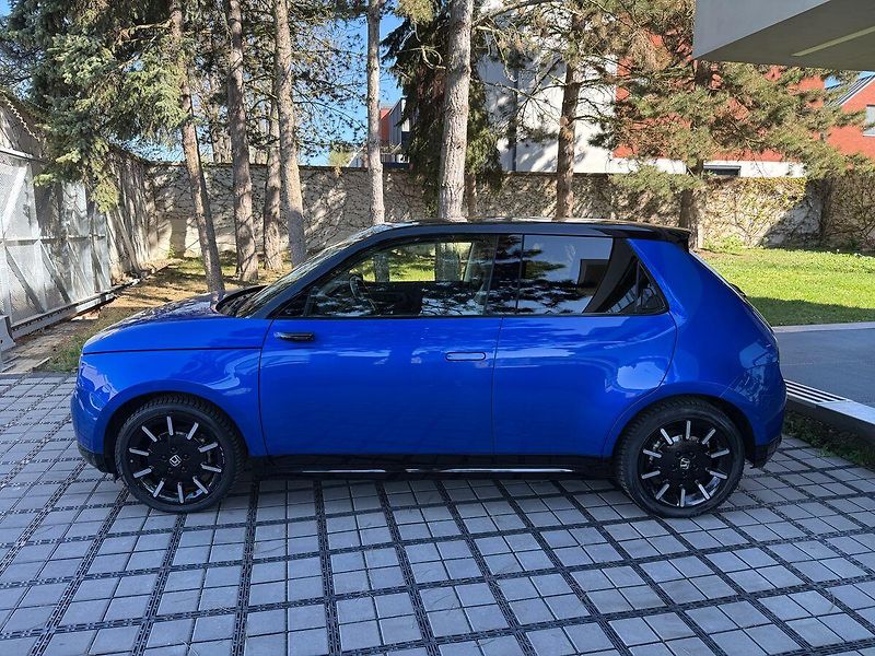 Honda e REZERVACE - fotka 3 z 32