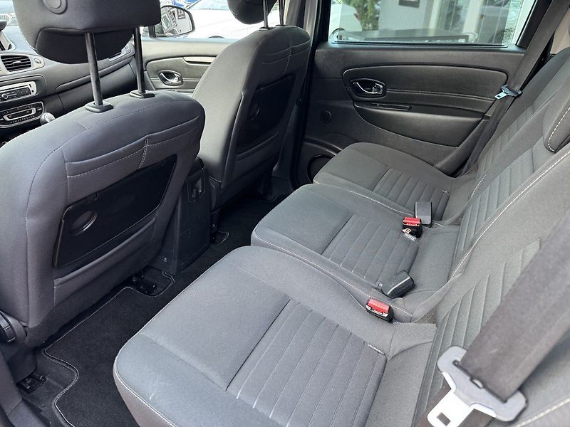 Renault Scénic (2014) 1.5dCi  Navi Digi Klima Bose - fotka 22 z 50