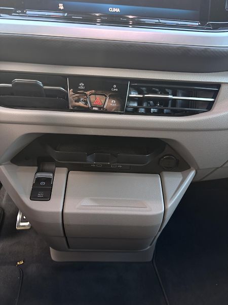 Volkswagen Multivan - fotka 38 z 41