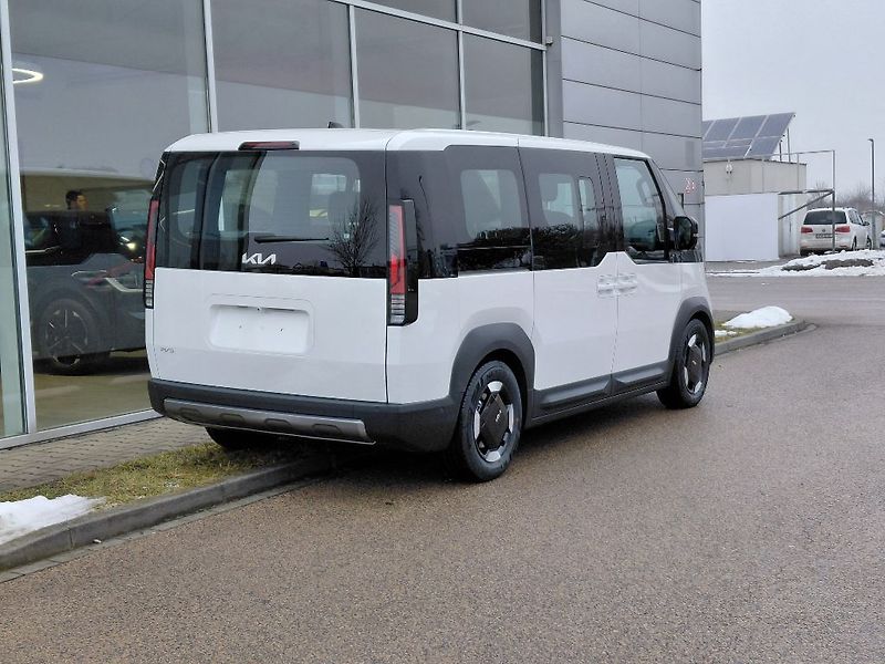 Kia PV5 Elite elektromotor 120kW/160k - fotka 8 z 14