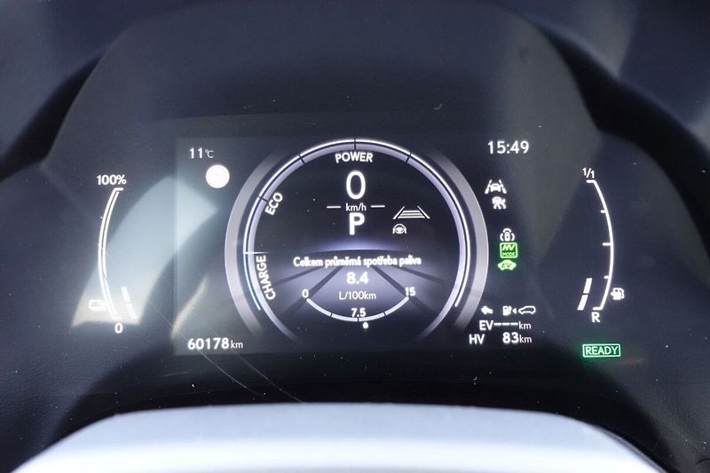 Lexus RX RX450+ PHEV Plug-in hybrid Exe - fotka 29 z 36
