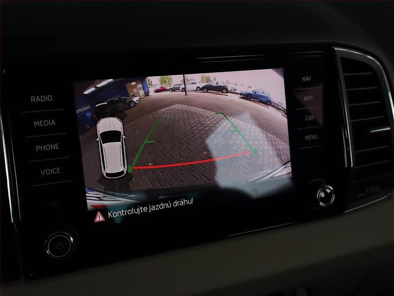 Škoda Karoq (2018) Style Plus 1.5 TSI, Automat - fotka 22 z 24