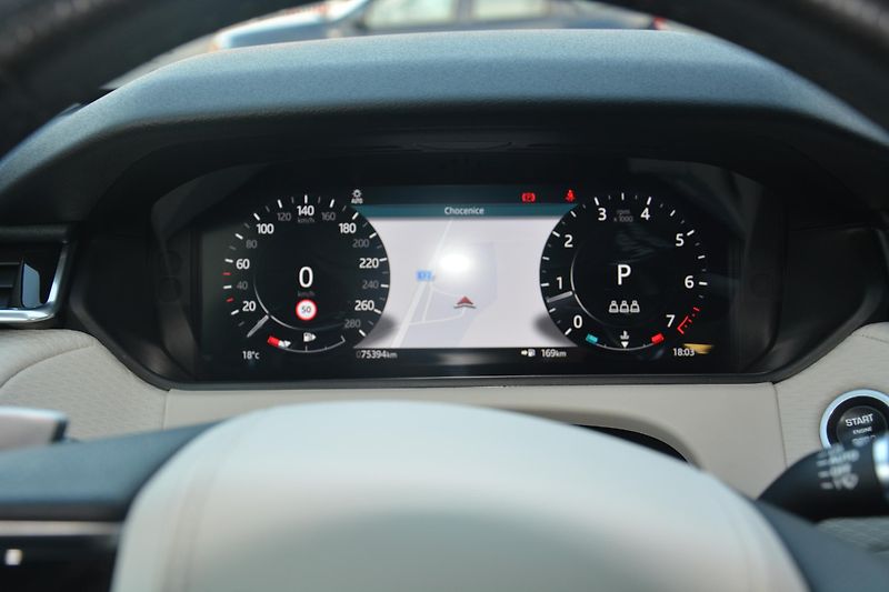 Land Rover Range Rover Velar (2021) P250 R-Dynamic AWD - fotka 20 z 30