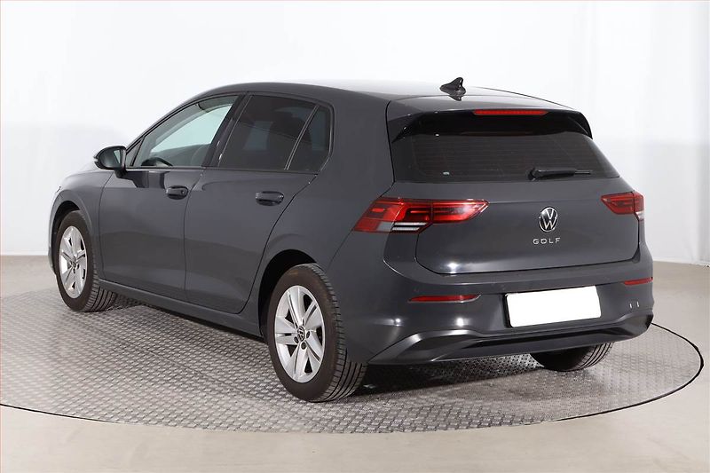 Volkswagen Golf (2020) 1.5 TSI, Navi, Tempomat - fotka 4 z 23