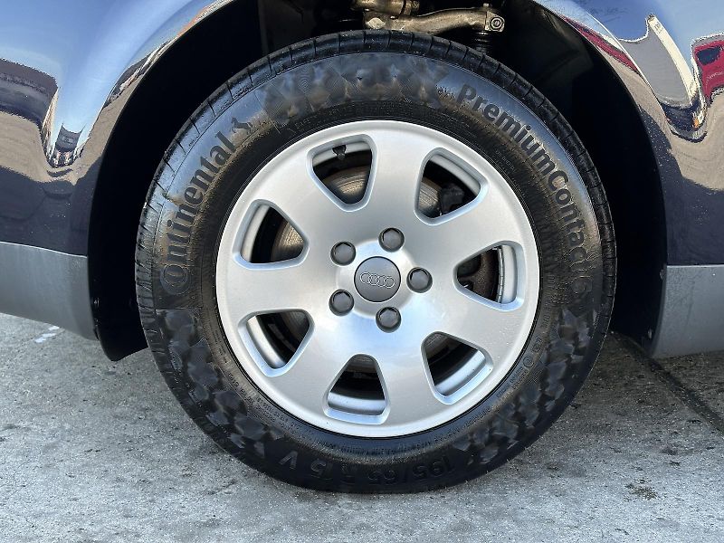 Audi A4 2.0i 96kW Climatronic 6x Airba - fotka 7 z 24
