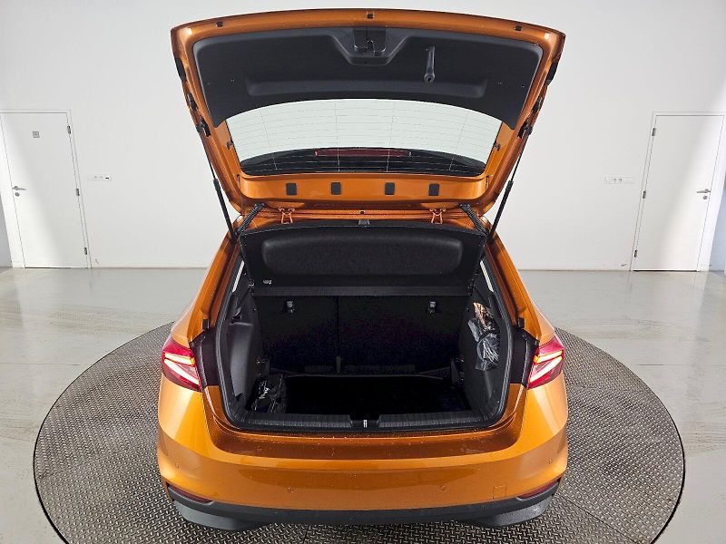 Škoda Fabia (2024) 1.0MPi 80k SELECTION TAŽNÉ - fotka 29 z 29
