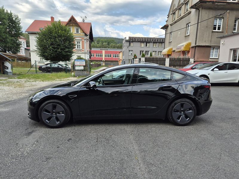 Tesla Model 3 STANDART RANGE 208kw SOH 94% - fotka 6 z 49