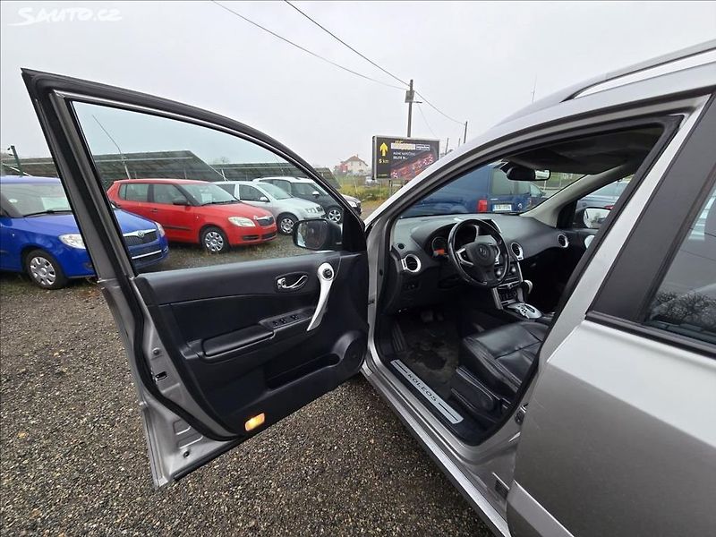 Renault Koleos (2008) 2,0 dCi 16V 150 - fotka 8 z 21