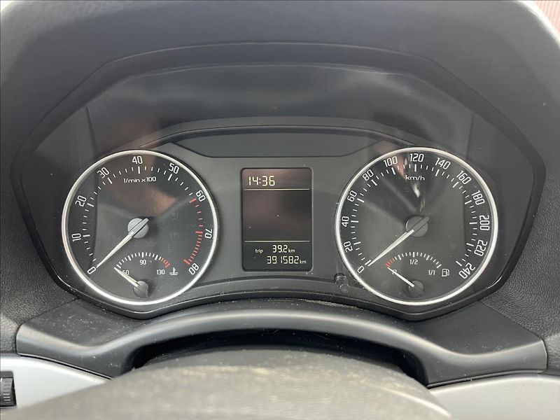 Škoda Octavia 1,6 MPi LPG PLATNOST 10/2033 - fotka 18 z 32