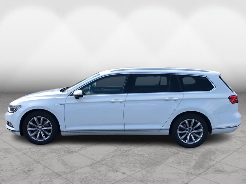 Volkswagen Passat Variant 2.0 TDi 4-Motion HIGHL - fotka 3 z 29