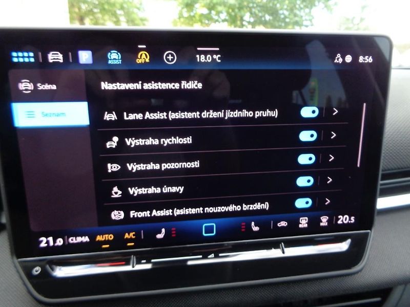 Volkswagen T-Roc 1,5 eTSI 7DSG LIFE  110 KW - fotka 15 z 30