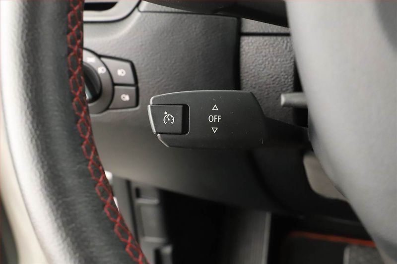 BMW X1 (2015) xDrive18d, 4X4, Automat - fotka 11 z 16