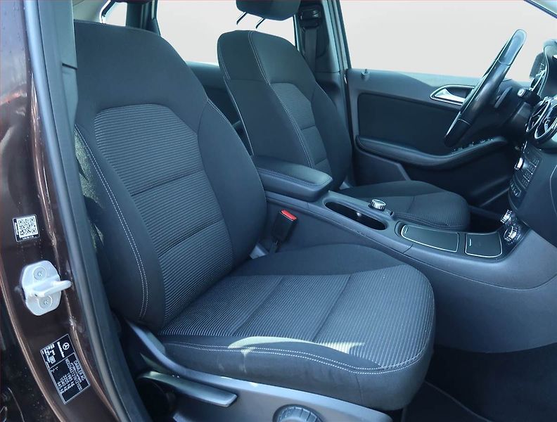Mercedes-Benz Třídy B (2015) B 180 CDI, Automat, Navi - fotka 9 z 19