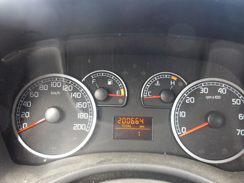 Fiat Punto 1,4i ČR 1.MAJ STK 07/2028 ! - fotka 20 z 21