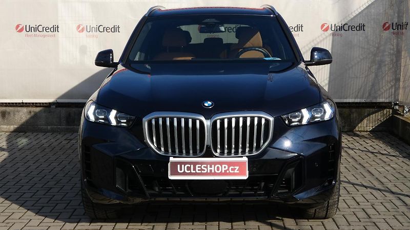 BMW X5 30d xDrive M Sport - fotka 2 z 21