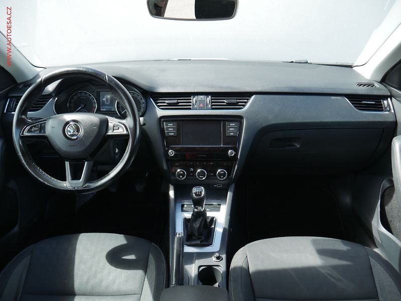 Škoda Octavia (2018) 1.6 TDi, ČR, Ambition Fresh - fotka 8 z 20
