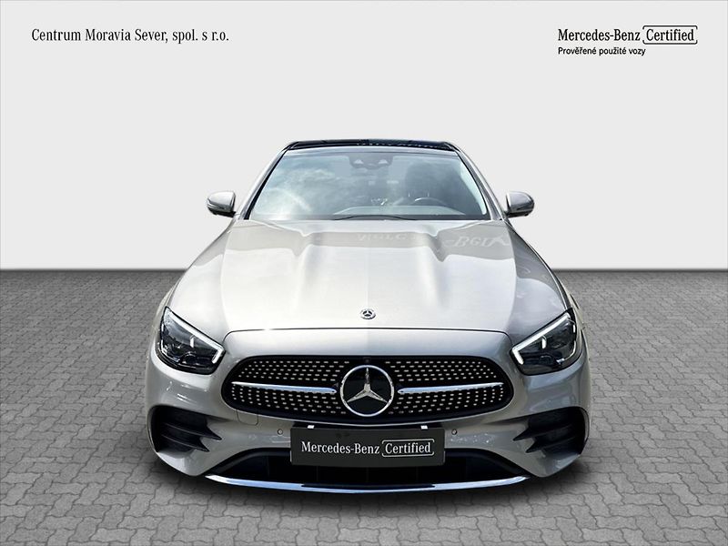 Mercedes-Benz Třídy E E 220d 4MATIC AMG Style - fotka 8 z 16