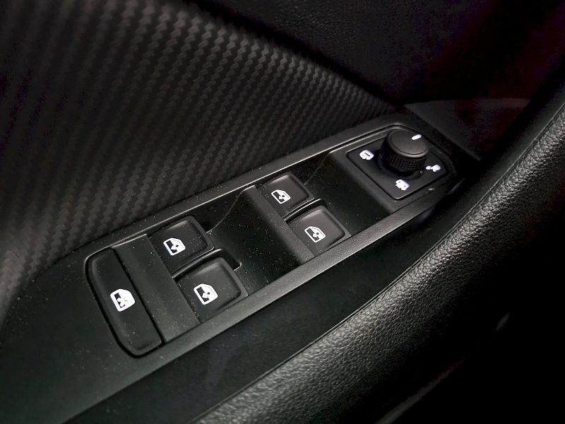 Škoda Kamiq (2025) 1.0TSI 85kW DSG Monte Carlo TA - fotka 19 z 24