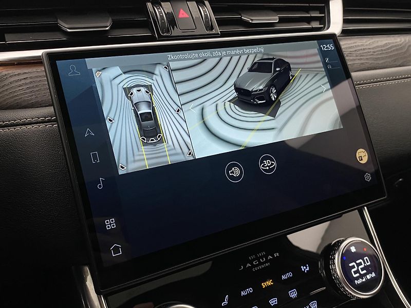 Jaguar XF D200 R-DYNAMIC AWD REZERVACE - fotka 46 z 48