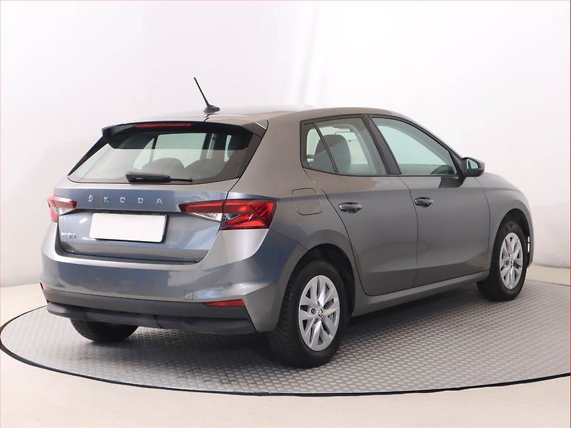Škoda Fabia (2024) 1.0 TSI, Automat, Tempomat - fotka 5 z 23