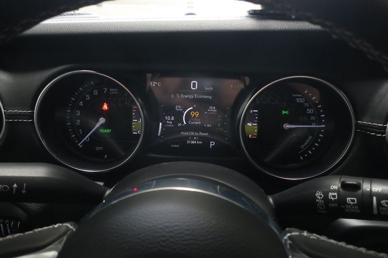 Jeep Wrangler (2022) 2.0 4xe PHEV Unlimited Sahara - fotka 19 z 50