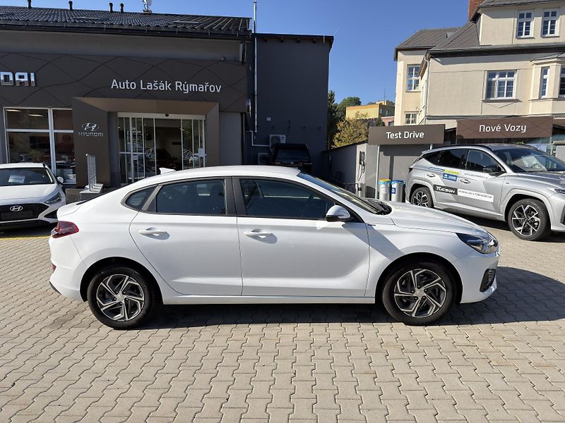 Hyundai i30 1.0-88KW,FB, REZERVACE - fotka 8 z 29