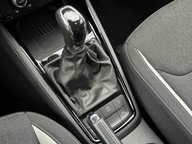 Škoda Scala 1.0TSi DSG 116PS LED V.Cockpit - fotka 38 z 47