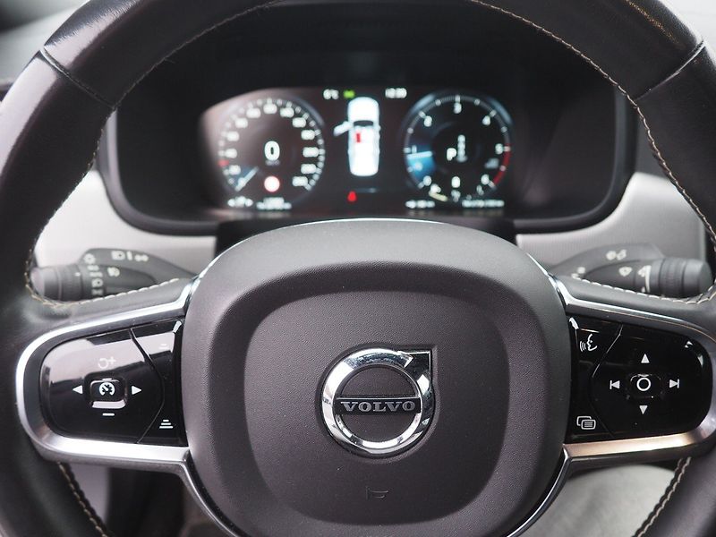 Volvo S90 (2021) B5, AWD, Inscription, 173 kW - fotka 23 z 37
