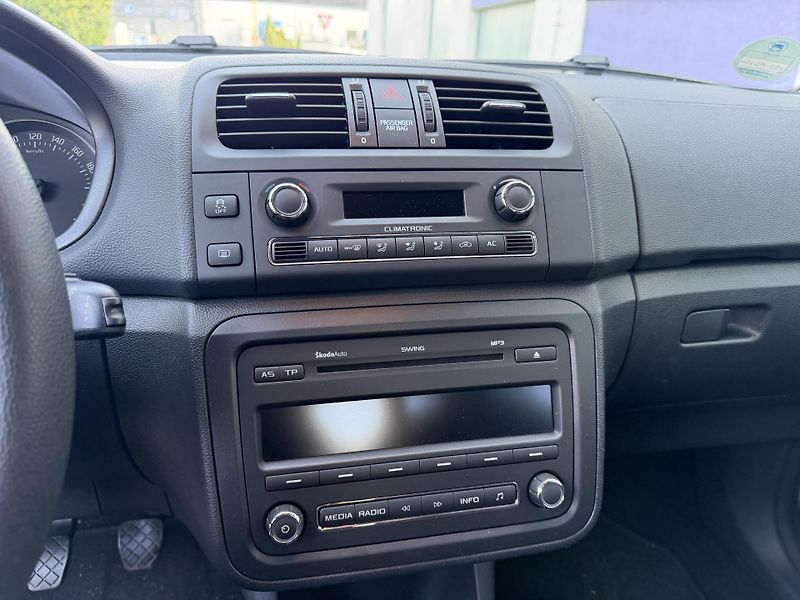Škoda Fabia 1,2 TSI SERVIS.KN. - fotka 21 z 32