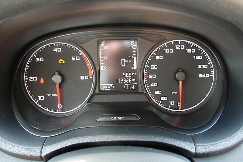 Seat Ibiza IV 1.4 TDi 75PS EcoMotive - fotka 19 z 32
