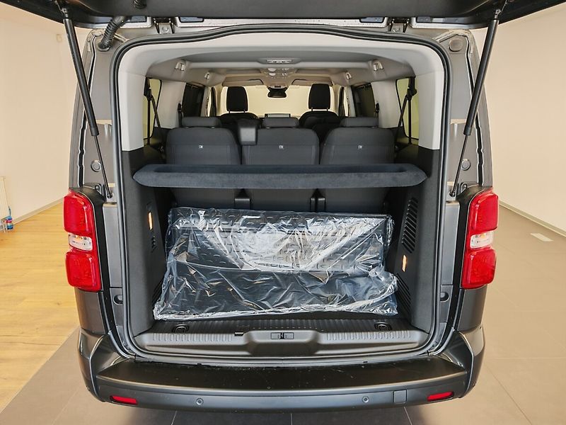 Toyota ProAce 2.0L Diesel 177k - 8AT Family - fotka 7 z 34