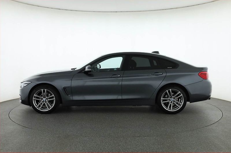 BMW Řada 4 (2018) 420d xDrive - fotka 3 z 19
