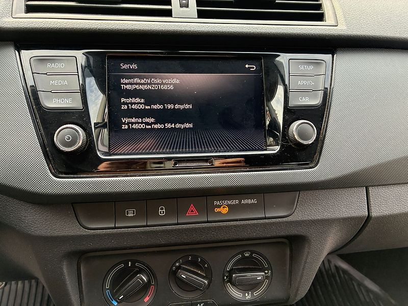 Škoda Fabia 1.0 TSi 70 kW ČR DPH - fotka 14 z 17